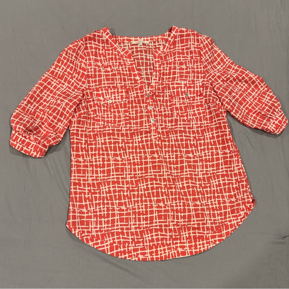 41 Hawthorn Pink and White Geometric Blouse. Size large with 3/4 long sleeves
